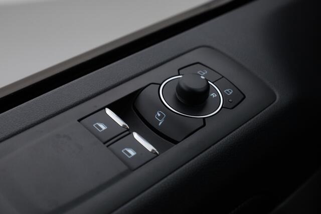 Ford TRANSIT CUSTOM 320 2.5 PHEV L2H1 Sport Dubb. Cab. | 2x Schuifdeur | Elek. Trekhaak | Stoel- Stuurverw. | Camera |