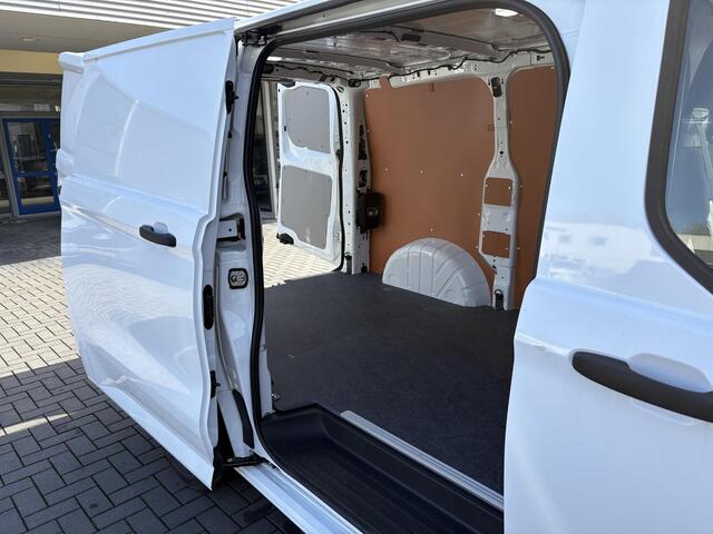 Ford TRANSIT CUSTOM 320 2.5 PHEV L1H1 Trend 233pk | Zuid | 13 polige trekhaak met Trailer Sway Control | LED laadruimteverlichting (5 spots) | Laadvloer Hout