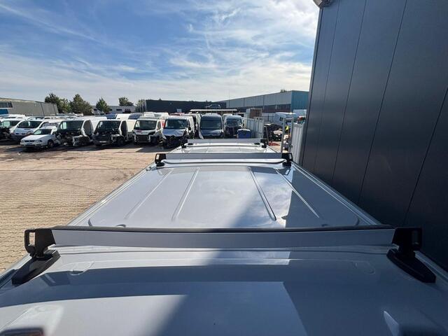 Ford TRANSIT CUSTOM 320L Limite 2.0TD 100kW A8 FWD Multi-Use Dubbel cabine