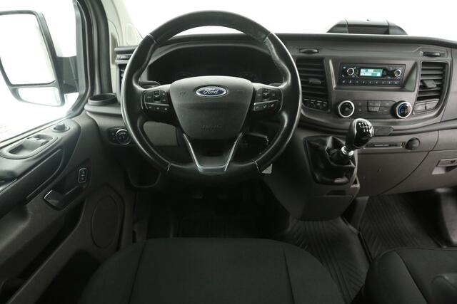 Ford TRANSIT CUSTOM 300 2.0 TDCI L2H1 | 2800KG Trekgew. | Airco | Cruise | 3-Zits | Parkeersens. | LED