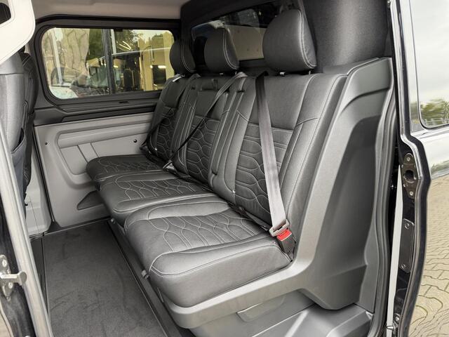 Ford TRANSIT CUSTOM 320 2.5 PHEV L2H1 Black Platinum DUBBEL CABINE 2250 KG AHW | 1100 KG Laadvermogen | Lederen Bekleding | Stoel-Stoel | Privacy Glass |