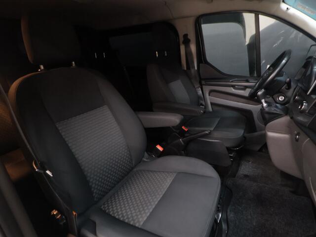 Ford TRANSIT CUSTOM 300 2.0 TDCI L2H1 Trend DC [5-ZITS, TREKHAAK, CAMERA, APPLE CARPLAY, ANDROID AUTO, CRUISE CONTROL, STOELVERWARMING, AIRCONDITIONING, NAVIGATIE, NIEUWSTAAT]