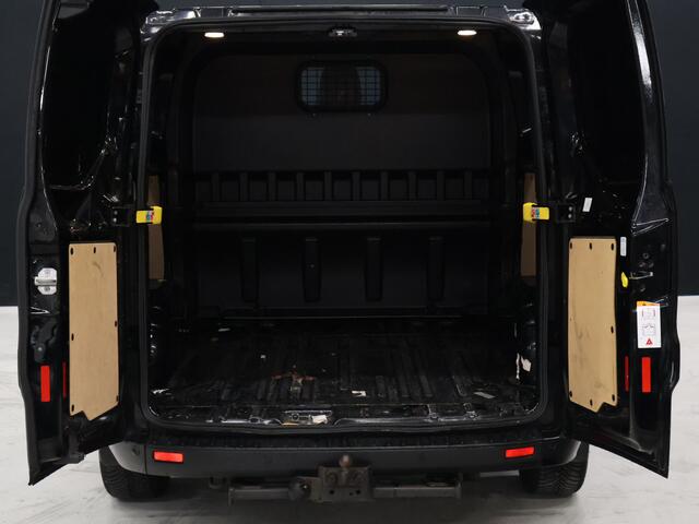 Ford TRANSIT CUSTOM 300 2.0 TDCI L2H1 Trend DC [5-ZITS, TREKHAAK, CAMERA, APPLE CARPLAY, ANDROID AUTO, CRUISE CONTROL, STOELVERWARMING, AIRCONDITIONING, NAVIGATIE, NIEUWSTAAT]