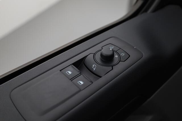 Ford TRANSIT CUSTOM 320 2.0 TDCI L2H1 Trend | Dubb.Cab. | Automaat | Airco | Cruise | Navi | BPM vrij!!