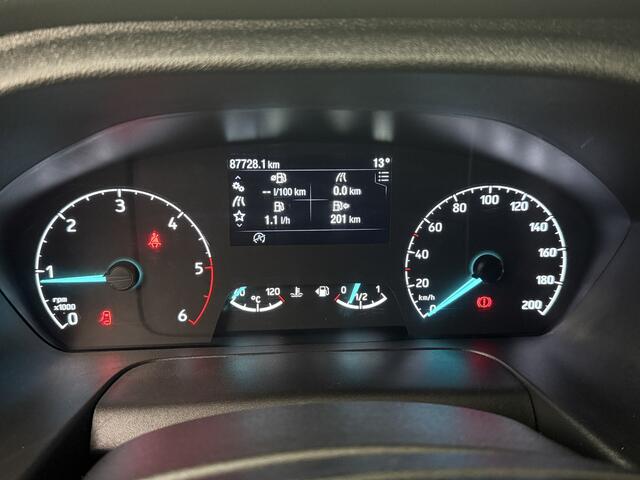 Ford TRANSIT CUSTOM 2.0TDCI 130PK Dubbele Cabine | Navigatie | Camera | 6-Peroons | Trekhaak | Dakdragers