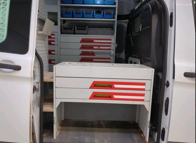 Ford TRANSIT CUSTOM 340 2.0 TDCI 131PK H2 Trend 3Pers *ideaal voor Camper*/ Navigatie / Pdc./ Airco / Driver assist / Stoelverwarming / Apk nieuw