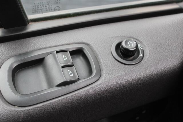 Ford TRANSIT CUSTOM 290 2.2 TDCI L2H1 Trend Navi/Camera, PDC, Trekhaak 125PK