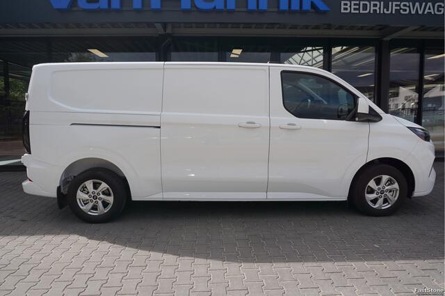Ford TRANSIT CUSTOM 300L 136PK Limited BPM VRIJ!! 12" Scherm Navi, Camera, Adap Cruise, LED!! NR. GW02*