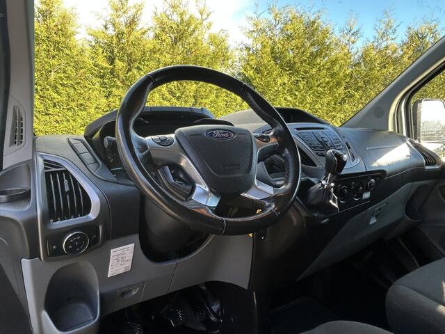 Ford TRANSIT CUSTOM 2.0 TDCI 105 PK / L1H1 / 1e EIG. / 79.822 KM !! / TREKHAAK / INRICHTING / IMPERIAAL / 3-ZITS / AIRCO / CRUISE