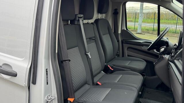 Ford TRANSIT CUSTOM 2.0 TDCI 96KW 131PK AUTOMAAT EURO 6 AIRCO/ CRUISE CONTROL/ NAVIGATIE/ 100% DEALERONDERHOUDEN