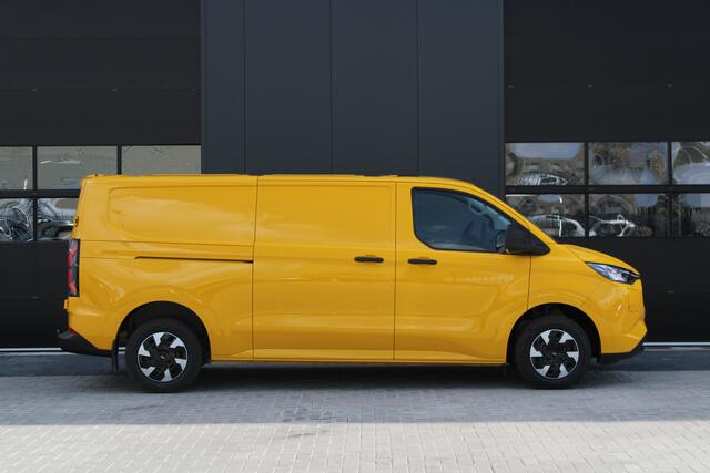 Ford TRANSIT CUSTOM E-Transit 340 L2H1 Trend 65 kWh 136pk - Trekhaak - Camera - LED - Carplay - Grootlicht Assist - Rijklaar