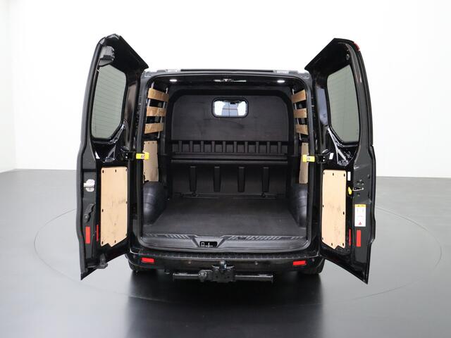 Ford TRANSIT CUSTOM 2.0TDCI 170PK Automaat Dubbele Cabine Lang Limited | Navigatie | Camera | 2xSchuifdeur | Airco | Cruise | Trekhaak