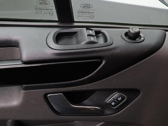 Ford TRANSIT CUSTOM 2.0TDCI 170PK Automaat Dubbele Cabine Lang Limited | Navigatie | Camera | 2xSchuifdeur | Airco | Cruise | Trekhaak