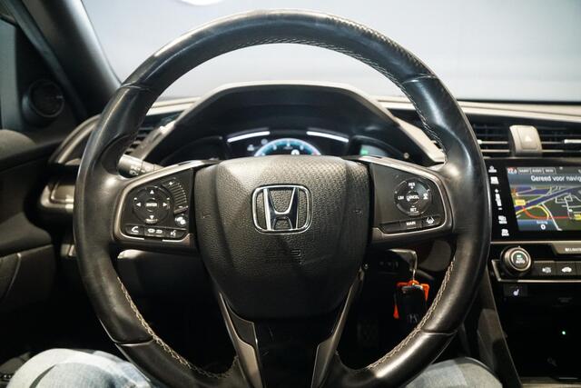 Honda CIVIC 1.0 i-VTEC Elegance + APPLE CARPLAY / TREKHAAK