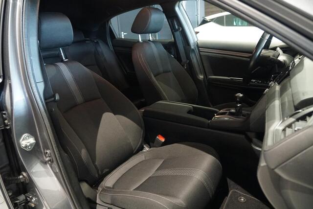 Honda CIVIC 1.0 i-VTEC Elegance + APPLE CARPLAY / TREKHAAK