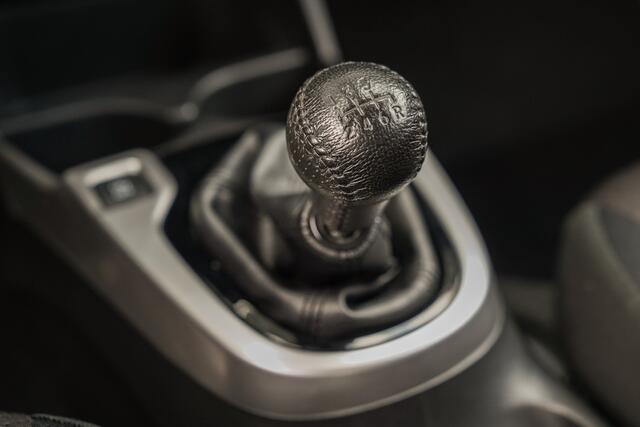 Honda JAZZ 1.3i V-TEC ELEGANCE - CAMERA - STOELVERWARMING