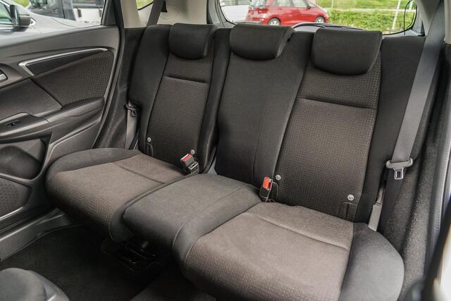 Honda JAZZ 1.3i V-TEC ELEGANCE - CAMERA - STOELVERWARMING