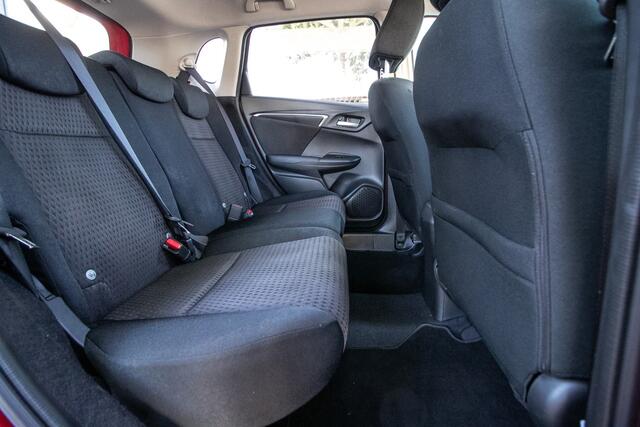 Honda JAZZ 1.3 i-VTEC Elegance Automaat All-in rijklaarprijs | Dealerond. | Nav | Stoelverw. | Cruise