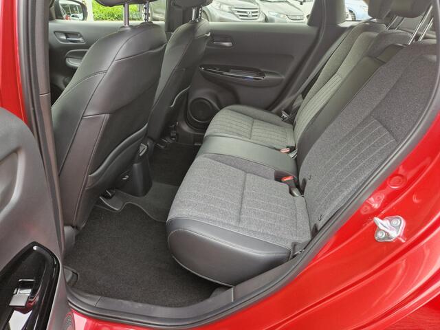 Honda JAZZ 1.5 e:HEV Elegance Parkeersensoren, Apple/Android, Stoel verwarming , All-in Rijklaarprijs