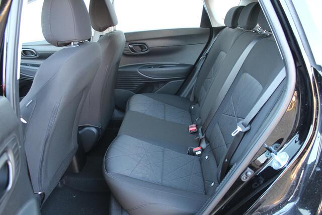 Hyundai Bayon 1.0 T-GDI Comfort Smart / Navigatie + Apple Carplay/Android Auto / Cruise Control / Achteruitrijcamera / Lichtmetalen Velgen 16" / Airco /