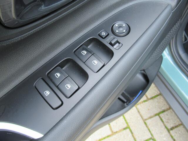 Hyundai Bayon 1.0 T-GDI Connect Edition Automaat 1e eigen | dealer onderh | Stoel+stuur verw | navi | camera Bose audio