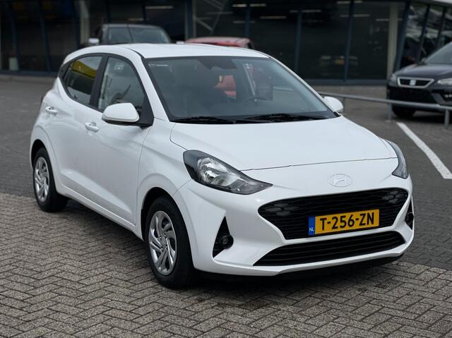Hyundai I 10 1.0 COMFORT SMART CAMERA CRUISE DIGITAAL DASHB.