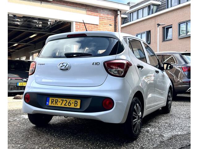 Hyundai I 10 1.0i i-Drive 2018 85000KM NAP 1e eigenaar btw-auto nieuwe APK+grote beurt