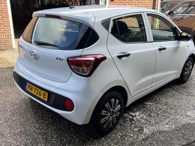 Hyundai I 10 1.0i i-Drive 2018 85000KM NAP 1e eigenaar btw-auto nieuwe APK+grote beurt