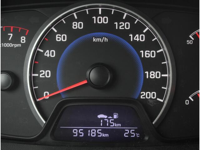 Hyundai I 10 1.0i i-Motion AIRCO | CV | ELRM | STB | ISOFIX | MP3