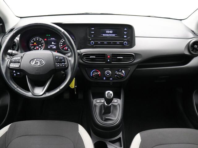 Hyundai I 10 1.0 Comfort / Stoel & Stuurwiel verwarming / Parkeersensoren achter / Cruise Control / Airco / Lichtsensor / 5-deurs / Bluetooth /