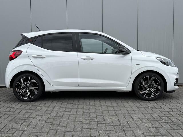 Hyundai I 10 1.0 T-GDI N Line 5-zits / 90 PK / Navigatie / Achteruitrijcamera / Climate & Cruise Control / Zwart Dakhemel / Stoel- & Stuurverwarming / Elek. Ramen Voor + Achter /