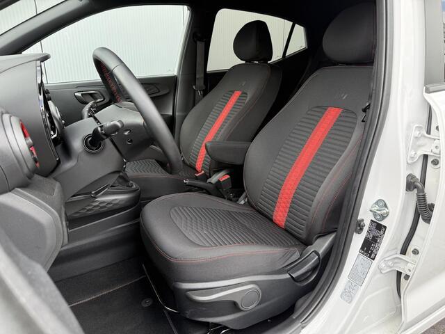 Hyundai I 10 1.0 T-GDI N Line 5-zits / 90 PK / Navigatie / Achteruitrijcamera / Climate & Cruise Control / Zwart Dakhemel / Stoel- & Stuurverwarming / Elek. Ramen Voor + Achter /