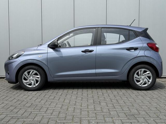 Hyundai I 10 Comfort / Navigatie / Achteruitrijcamera / Parkeersensoren Achter / Airco / Cruise Control / Snel Leverbaar! /