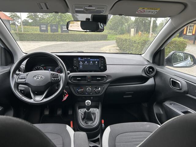 Hyundai I 10 1.0 Comfort App Led Cruise Two Tone Nap