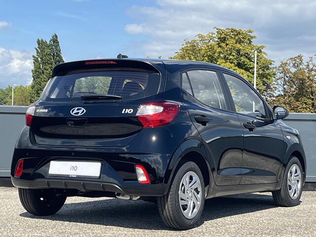 Hyundai I 10 1.0 Comfort | ¤2500 KORTING | CAMERA | PARKEERSENSOREN | NAVIGATIE | APPLE CARPLY & ANDROID AUTO | NIEUW UIT VOORRAAD