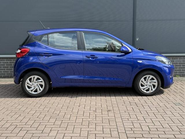 Hyundai I 10 1.0 Comfort Smart / Cruise / Stuur Verwarming / Parkeersensoren Achter / Airco / Stoel Verwarming / Bluetooth / DAB /