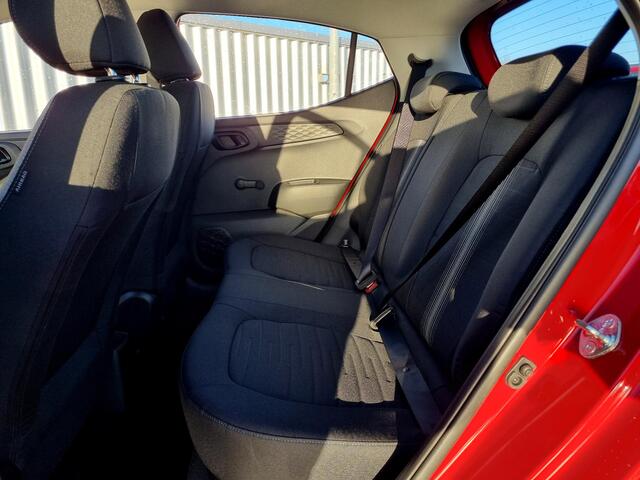 Hyundai I 10 1.0 Comfort / 800,- Voordeel Op Nieuwprijs / Rijklaarprijs / Direct Leverbaar