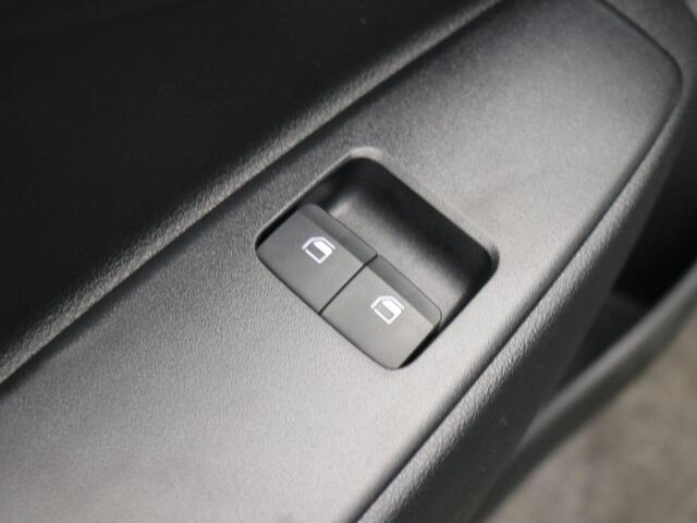 Hyundai I 10 1.0 Comfort / ¤ 800,- Voordeel Op Nieuwprijs / Rijklaarprijs / Direct Leverbaar / Navigatie / Cruise Control / Airco /