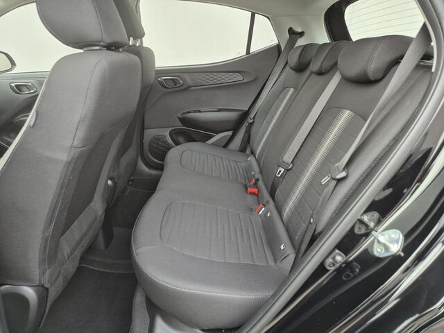 Hyundai I 10 1.0 Comfort 5-zits Automaat / Navigatie via Apple Carplay of Android Auto / Fabrieksgarantie tot 03-2029 / Airco / Cruise control / Dealer onderhouden / Elektrische ramen voor en achter / / Lichtmetalen wielen 15" /