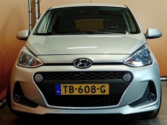 Hyundai I 10 1.0i i-Premium navi | stoelverwarming clima | stuurverwarming