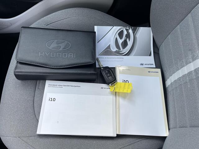 Hyundai I 10 1.0 Premium / Eerste eigenaar / Dealer onderhouden / Duurste uitvoering / Apple Carplay/Android Auto /