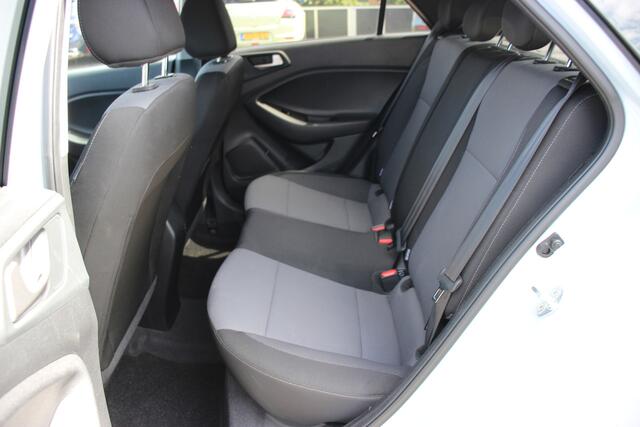 Hyundai I 20 1.0 T-GDI Comfort Automaat | Navi | PDC | Camera |