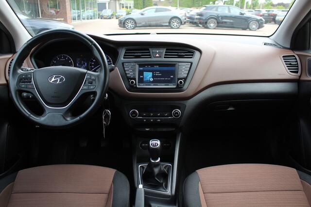 Hyundai I 20 1.0 T-GDI Comfort / Trekhaak / Camera / Navigatie / Parkeerhulp achter / Cruise Control / Getint glas