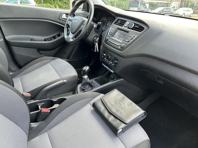 Hyundai I 20 1.2 HP i-Motion Comfort 89.000 km ! airco/ecc keurige auto
