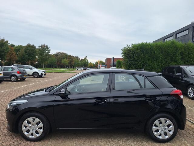 Hyundai I 20 1.0 T-GDI TREKHAAK / CLIMA/CAMER/NAVI/PDC