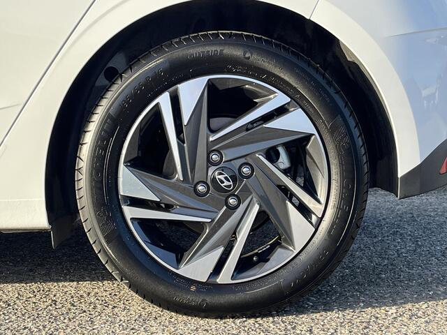 Hyundai I 20 5drs 1.0 T-GDI 100PK Comfort Smart | Geïntegreerde navigatiesysteem | Camera | Lichtmetalen velgen | Apple Carplay & Android Auto |