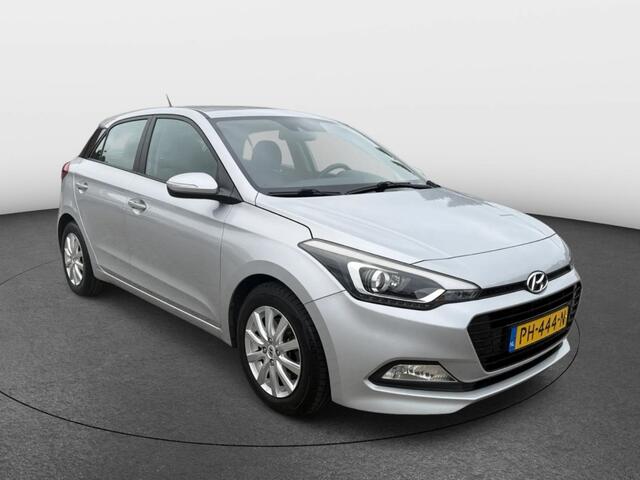 Hyundai I 20 1.0 T-GDI Comfort [ Nav Camera Climate control ]