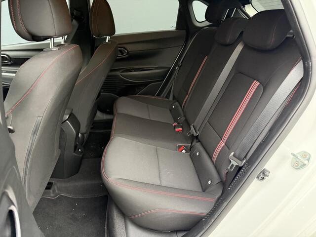 Hyundai I 20 1.0 T-GDI N Line 100PK / Navigatie + Apple Carplay/Android Auto / Achteruitrijcamera / Airco / Cruise Control / 17" Lichtmetalen Velgen /