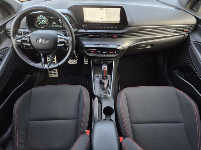 Hyundai I 20 1.0 T-GDI N Line Automaat / Fabrieksgarantie tot 09-2026 / Dealer onderhouden / Stuur en Stoel verwarming / Apple Carplay Android Auto / Achteruitrijcamera / Adaptief CC / Bose Audio Systeem / Climate control /