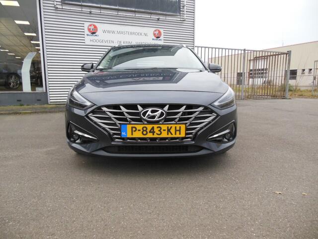 Hyundai I 30 Wagon 1.5 T-GDi MHEV Premium Staat in Hoogeveen